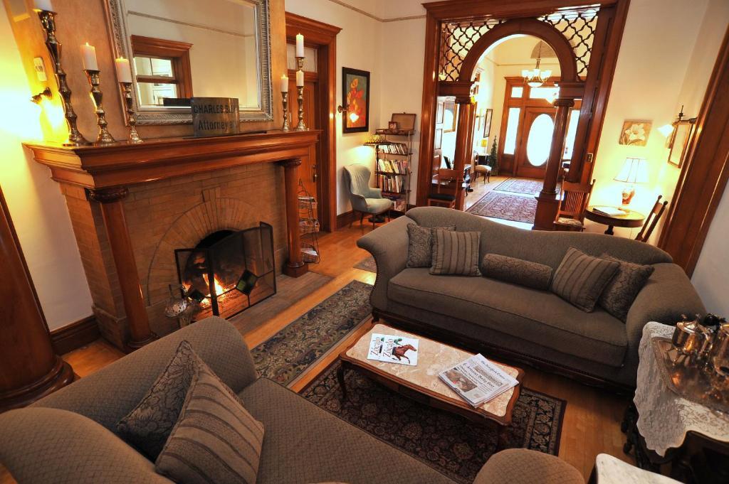 The Blenman Inn 土桑 外观 照片